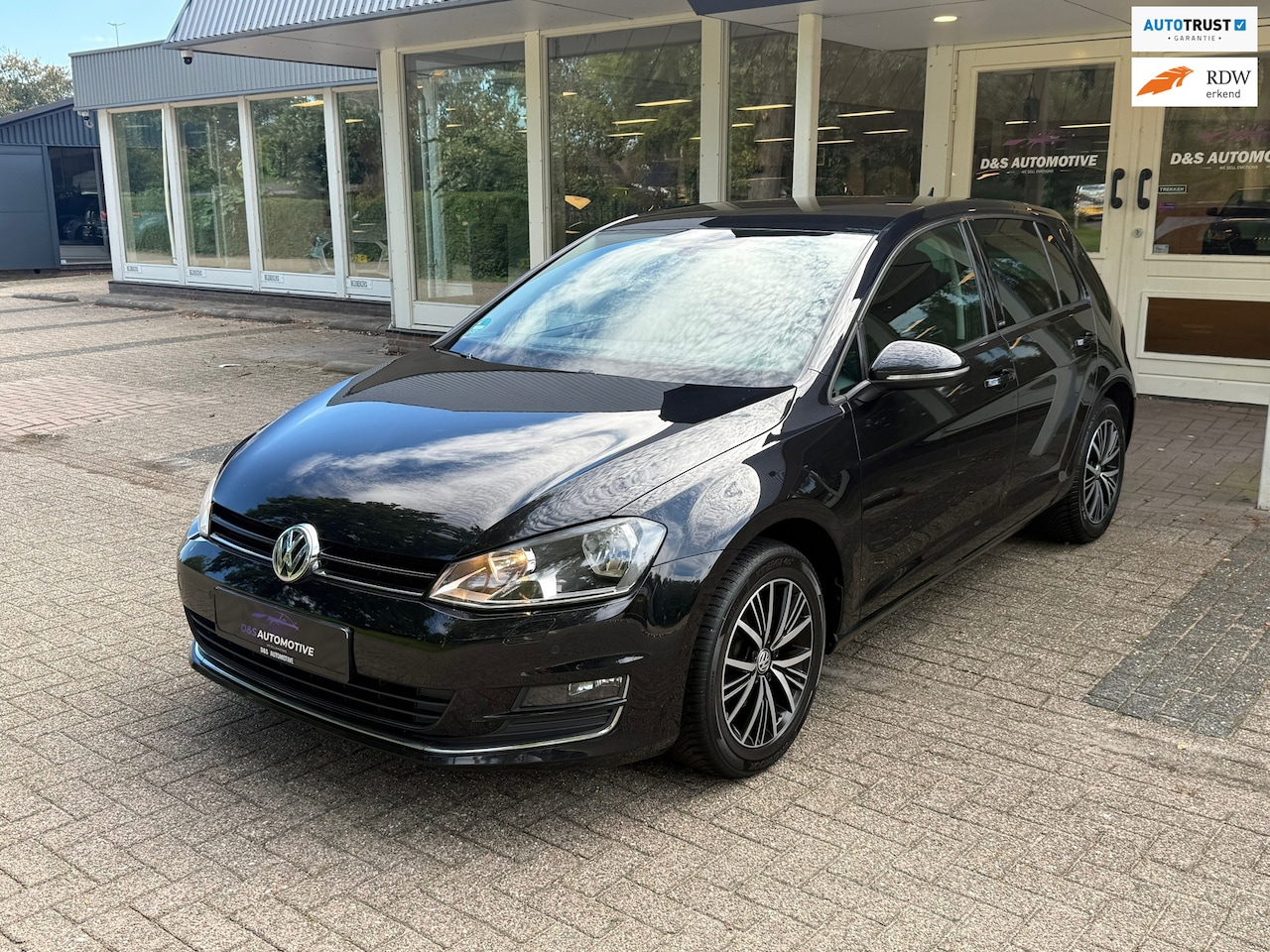 Volkswagen Golf - 1.2 TSI Allstar CRUISE/STOELV/PDC/CLIMA,NAVI - AutoWereld.nl