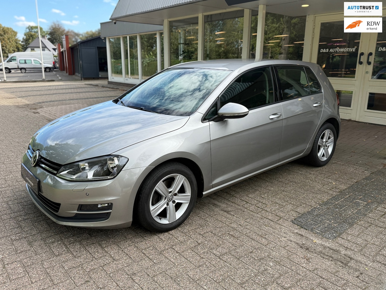 Volkswagen Golf - 1.2 TSI Trendline PDC/CLIMAT/NAVI - AutoWereld.nl