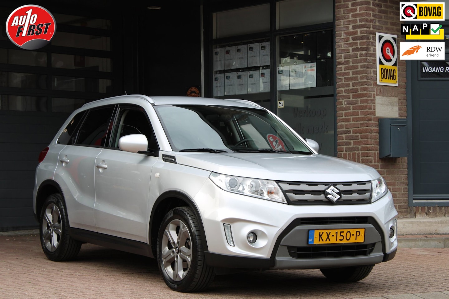 Suzuki Vitara - 1.6 Exclusive / Carplay / Trekhaak / Stoelverwarming / Camera - AutoWereld.nl