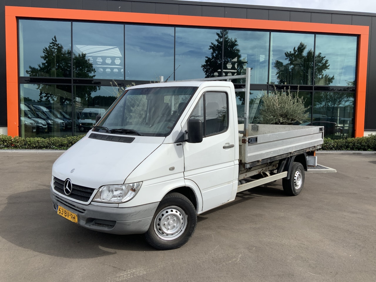 Mercedes-Benz Sprinter - 311 CDI 2.2 355 Pick Up 3 Zits Trekhaak 2800 kg Bakmaat L.325/B.195/H.0.40 CM Euro 4 - AutoWereld.nl