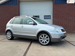 Volkswagen Polo - 1.4-16V FUN Airco CruiseC Carplay Trekhaak