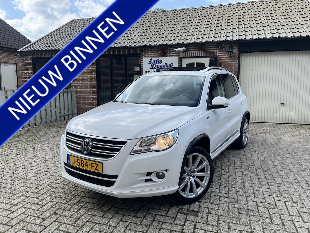 Volkswagen Tiguan - 1.4 TSI Sport&Style R-Line Panodak Trekhaak - AutoWereld.nl