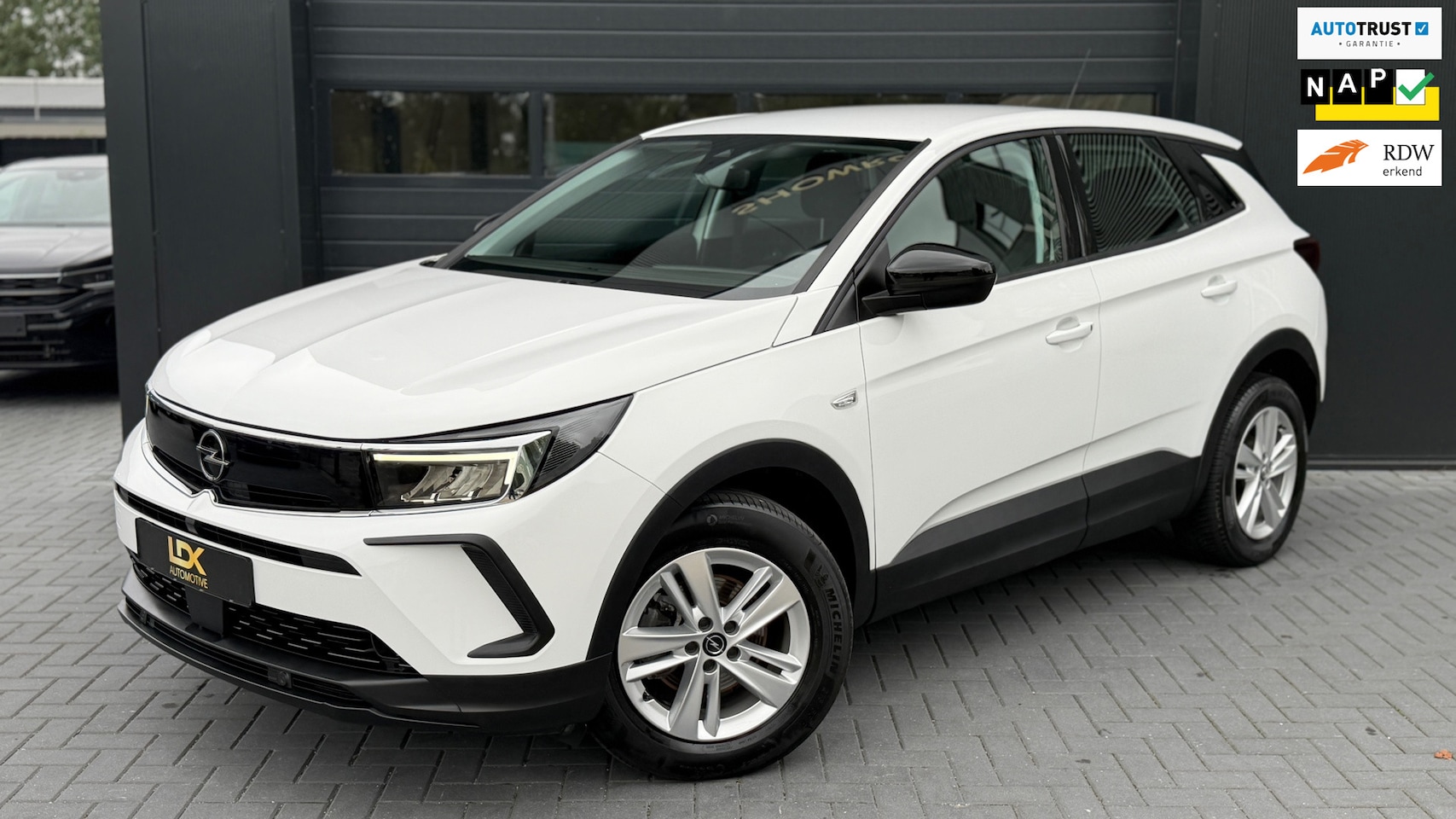 Opel Grandland - 1.2 Turbo Edition Airco - AutoWereld.nl