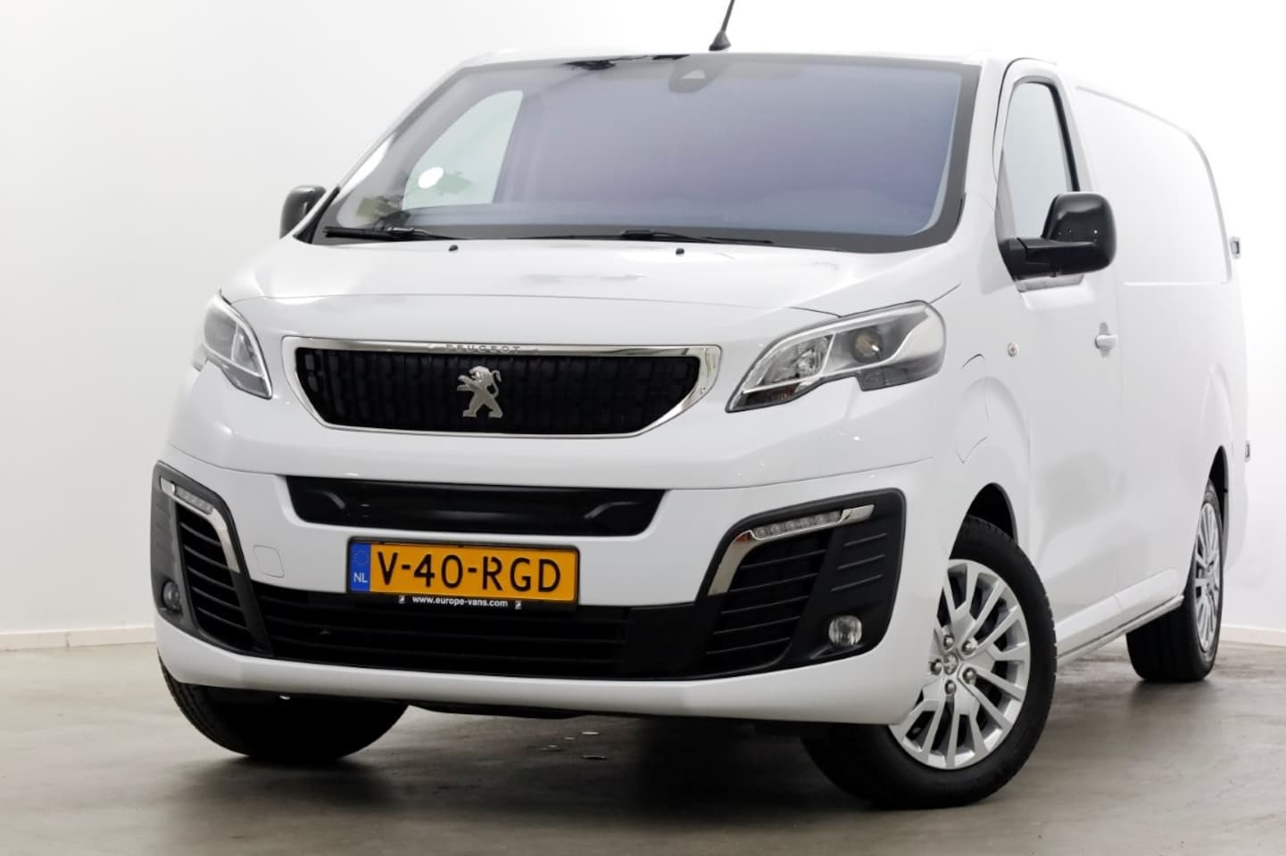 Peugeot e-Expert - Long Standard 75kWh 100% Elektrisch Snellader Airco/Camera SOH 97,9% 01-2024 - AutoWereld.nl