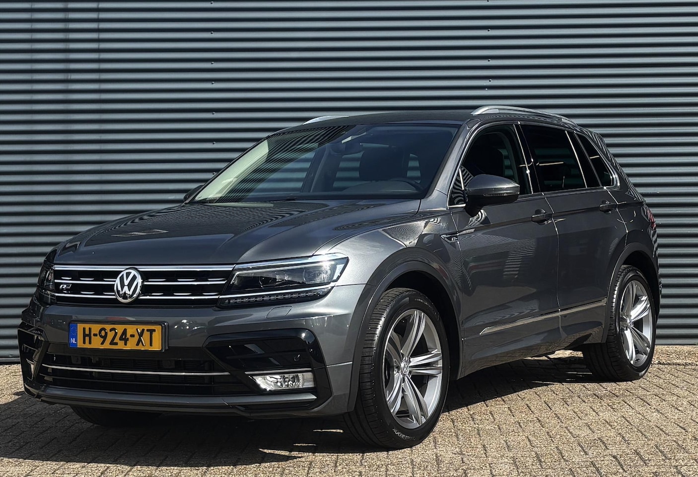 Volkswagen Tiguan - 1.4 TSI 150pk 4MOTION R-Line - AutoWereld.nl