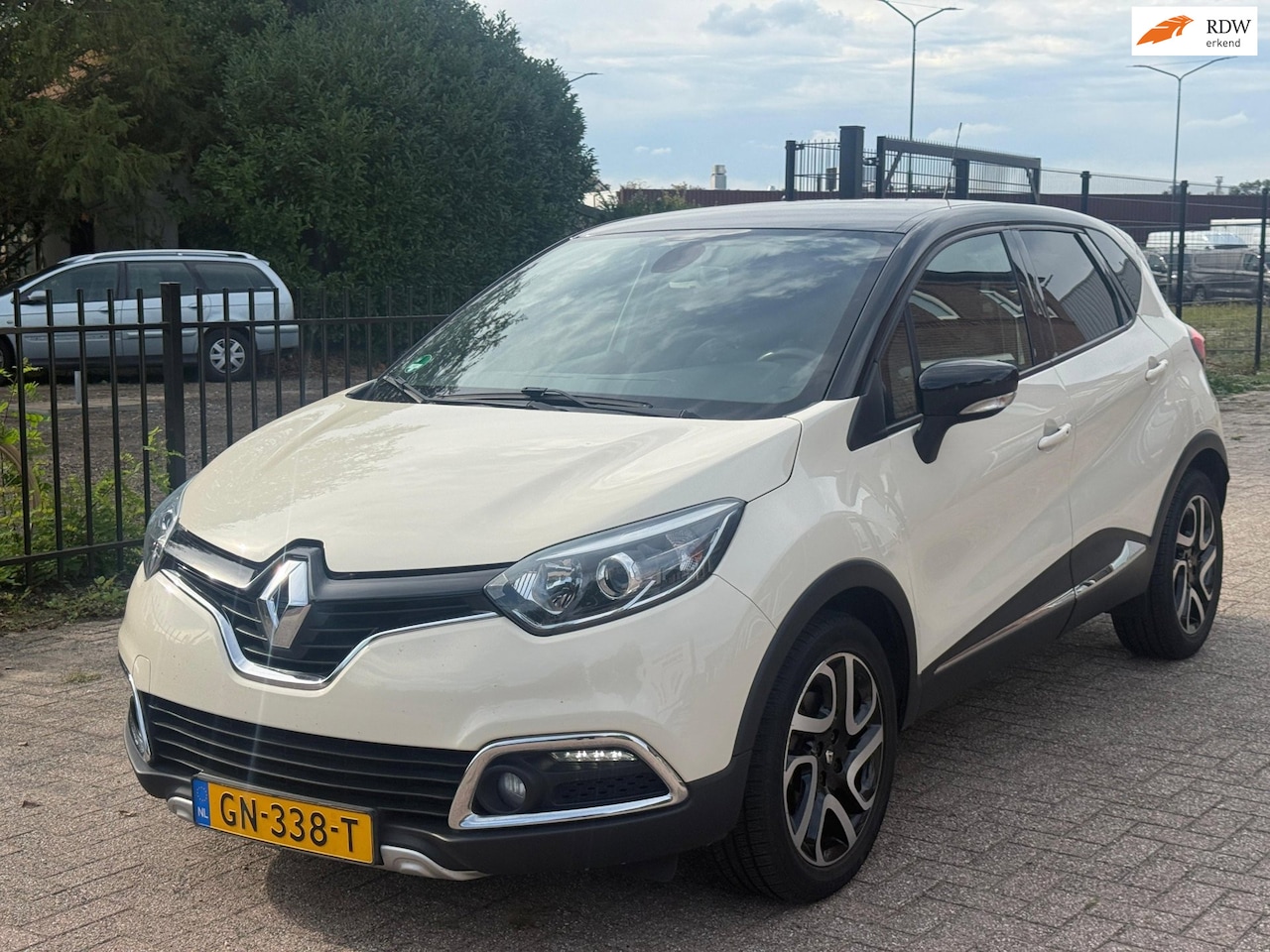 Renault Captur - 1.2 TCe Dynamique Special Edition - AutoWereld.nl