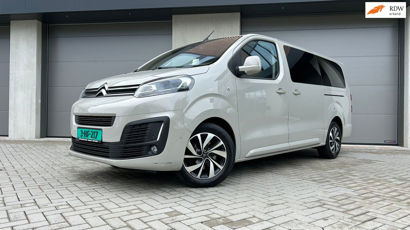Citroën Jumpy - 1.5 BlueHDI 8 Persoons, Camera, Elek. Schuifdeuren - AutoWereld.nl