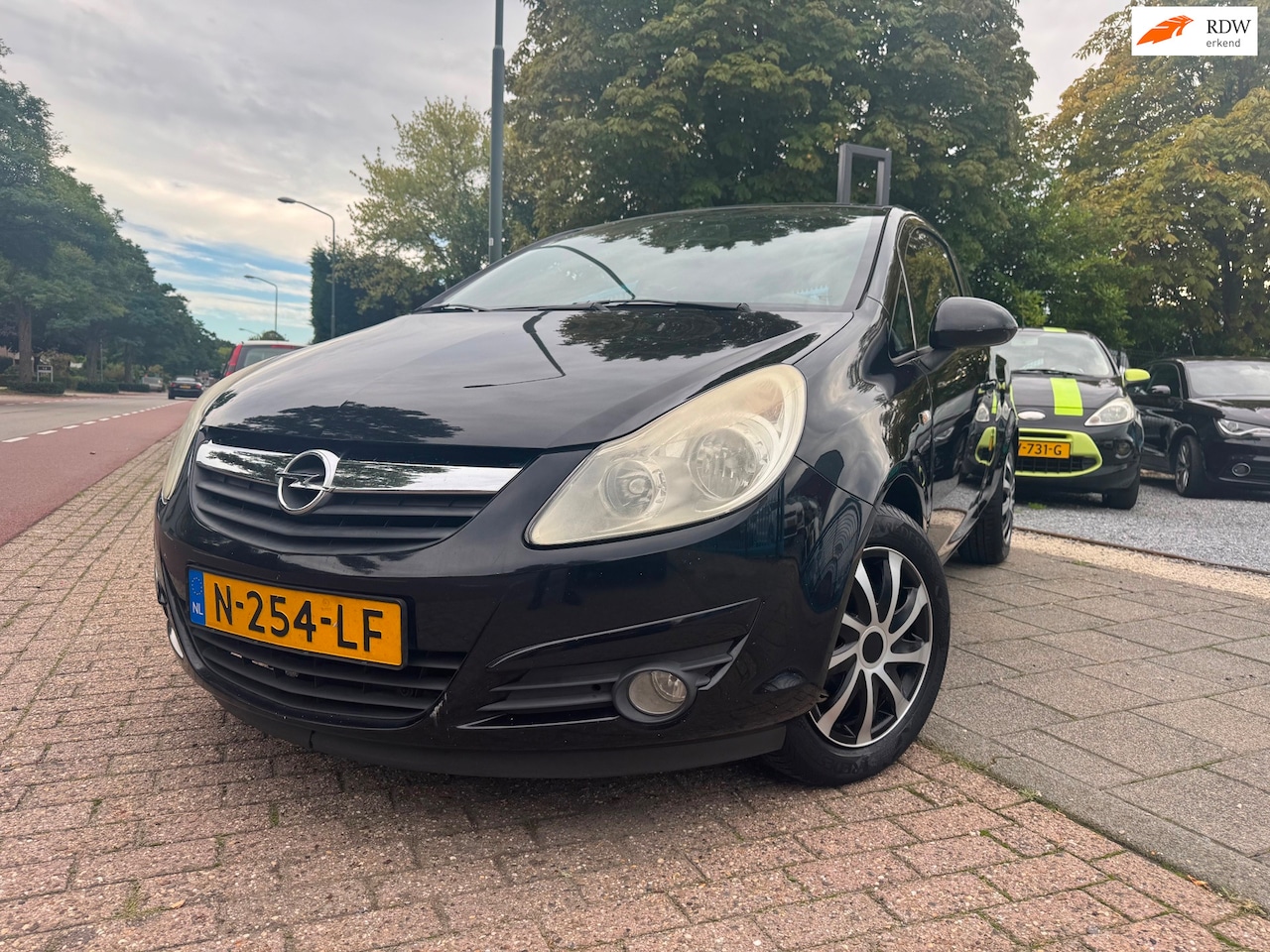 Opel Corsa - 1.0-12V Essentia A-C Elek Pakket Inruilkoopje - AutoWereld.nl