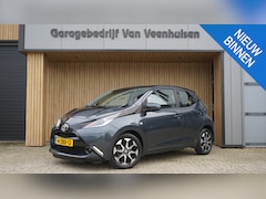 Toyota Aygo - 1.0 VVT-i 69pk x-play 5Drs Airco Navi Cruise Control 15inch LM A-Camera *NL auto