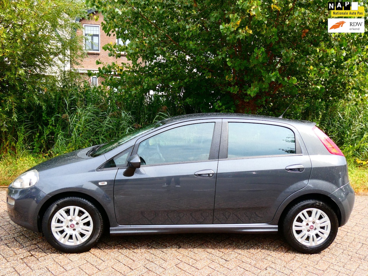 Fiat Punto Evo - 0.9 TwinAir 101pk 5-deurs Airco Zuinig A-Label Historie - AutoWereld.nl