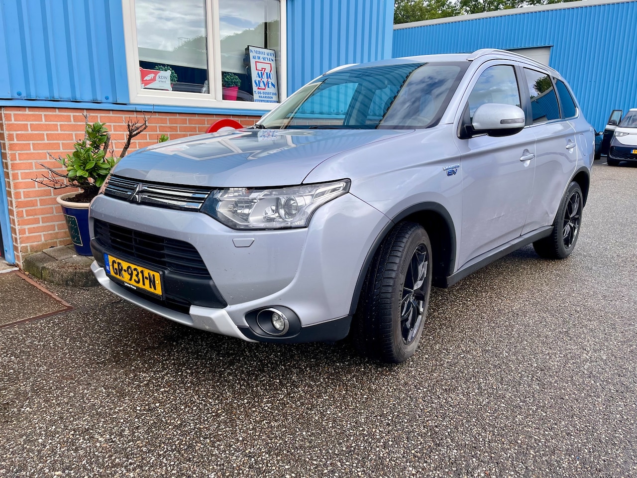 Mitsubishi Outlander - 2.0 PHEV Executive Edition X-Line - AutoWereld.nl