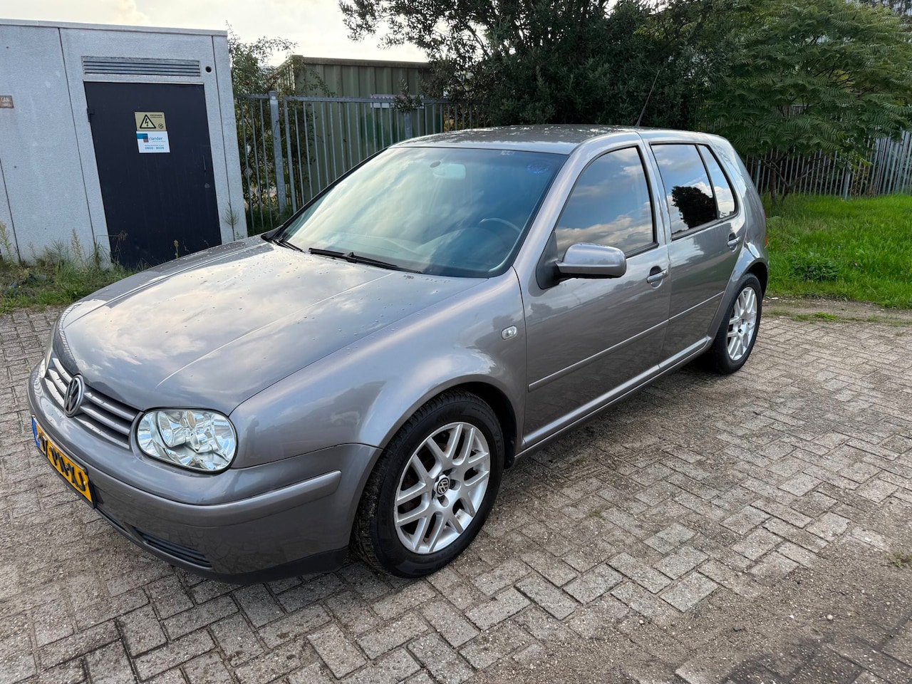 Volkswagen Golf - 1.6 Sportline 5D Bj 2004 Airco, APK tot 07-2027 - AutoWereld.nl