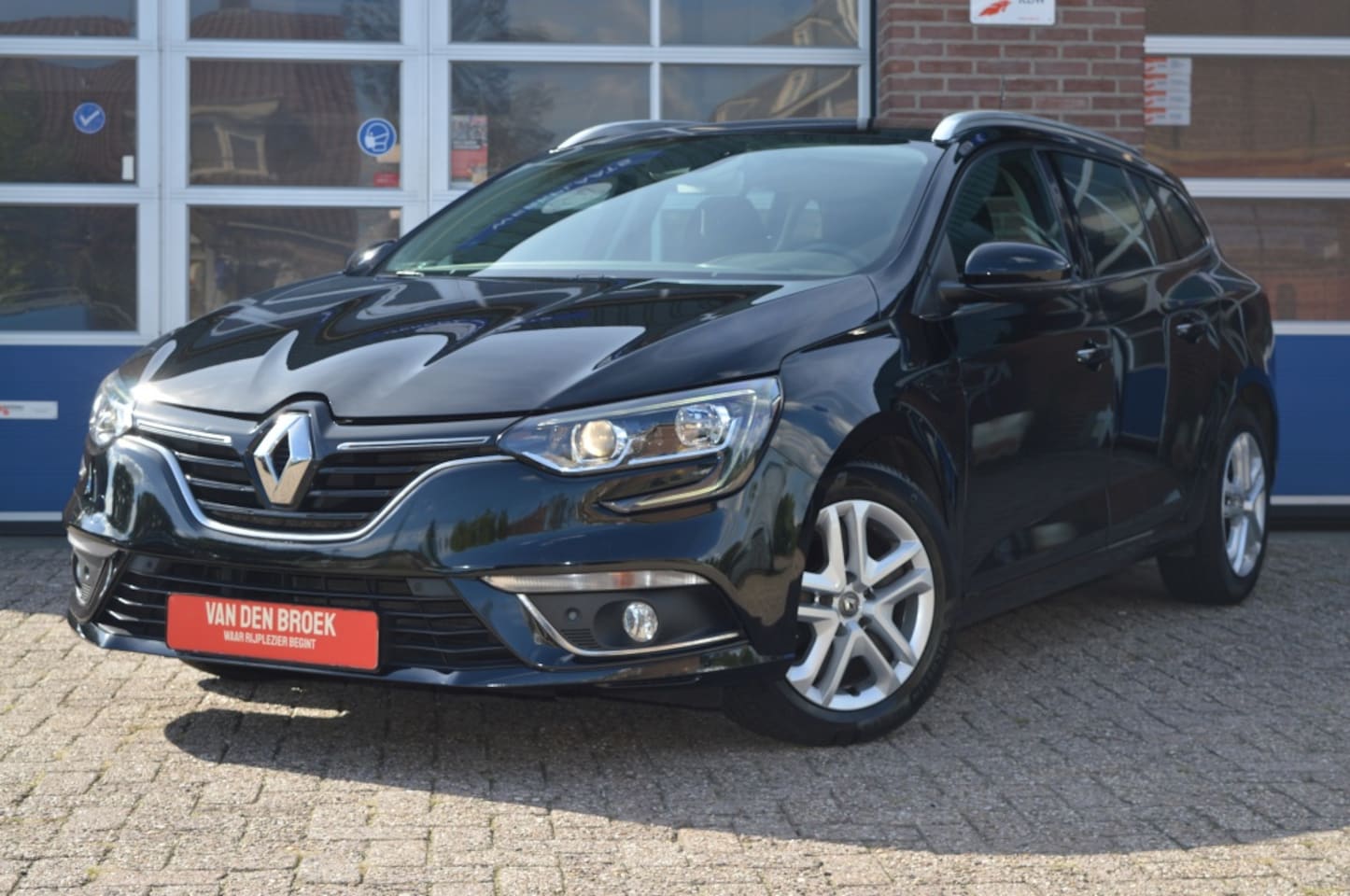Renault Mégane Estate - 1.3 TCe | NAVI - CLIMA - PDC - AutoWereld.nl
