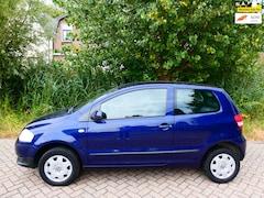 Volkswagen Fox - 1.4 75pk 4-Cilinder Zuinig INRUILKOOPJE ZO MEE
