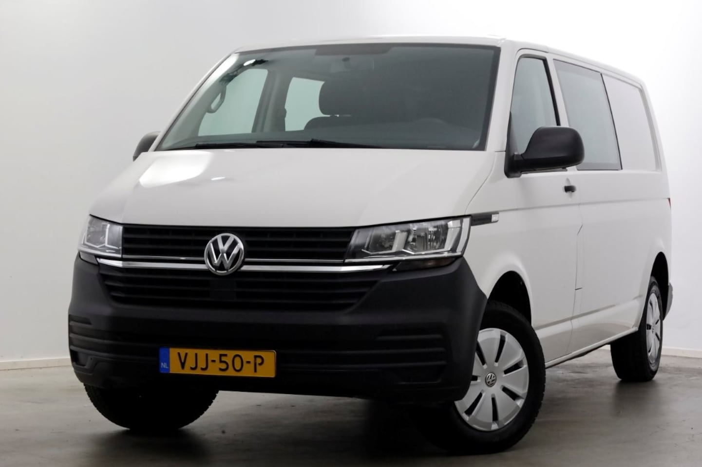 Volkswagen Transporter - T6.1 2.0 TDI 150pk Lang D.C. Airco/Achterklep K8 02-2021 - AutoWereld.nl