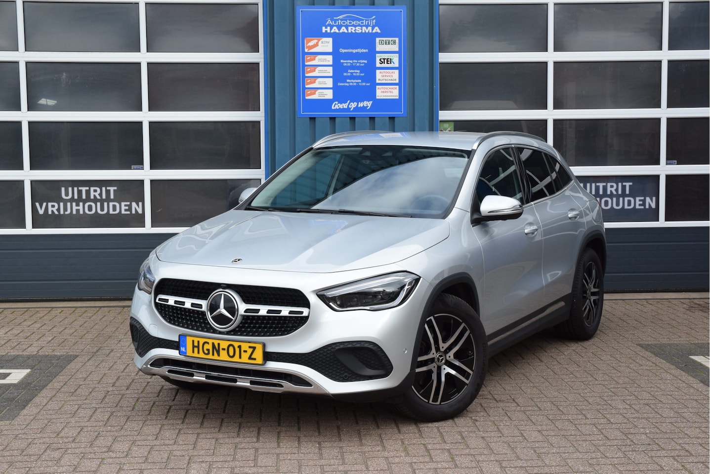 Mercedes-Benz GLA-Klasse - 220 d 4MATIC Progressive Trekhaak Automaat - AutoWereld.nl