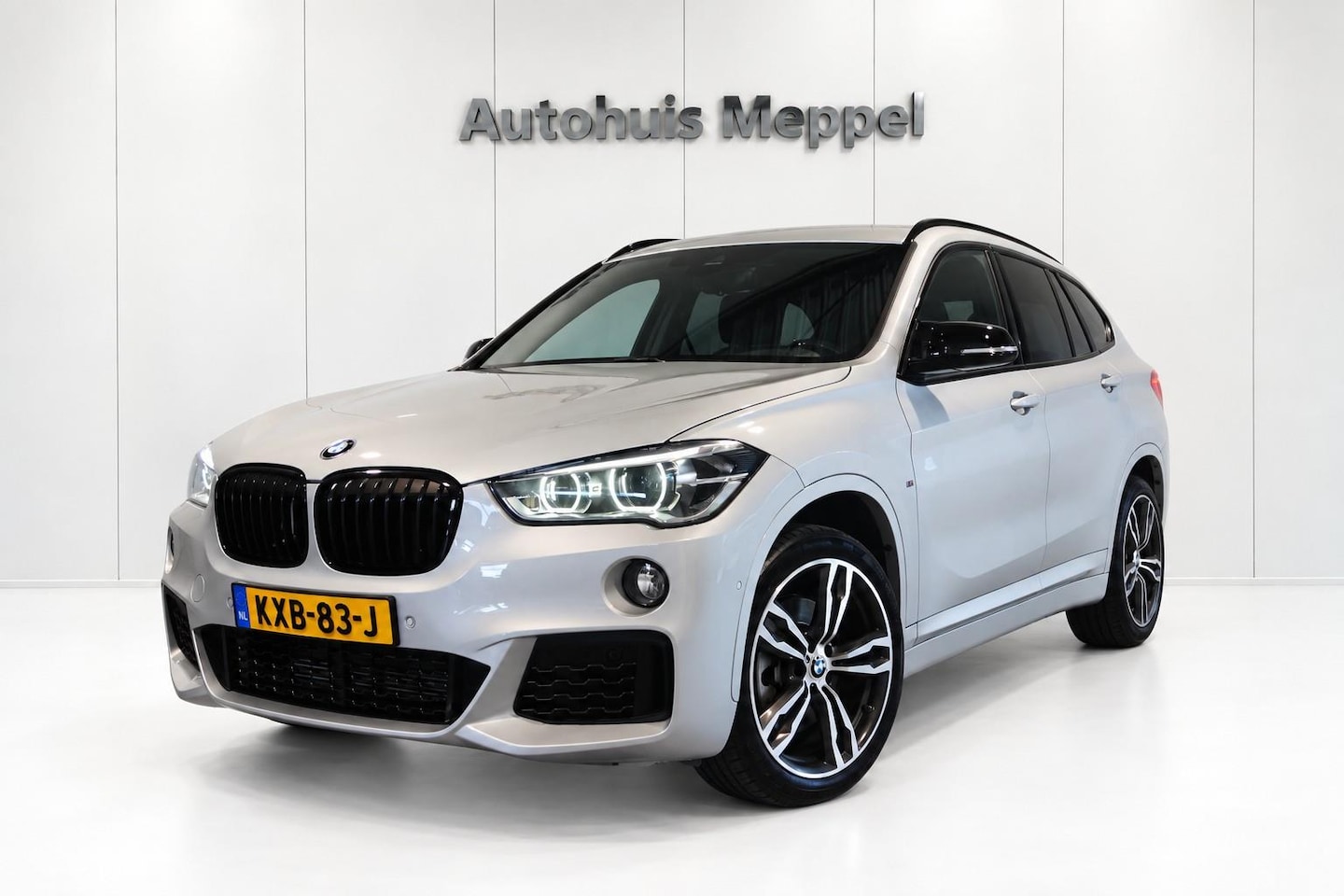 BMW X1 - sDrive20i M-Sport*Head-Up*Memory*LED+*PDC*Cruise-control - AutoWereld.nl