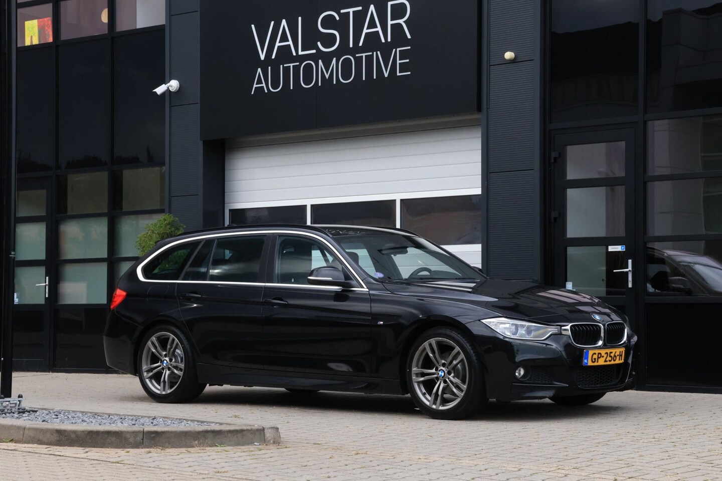 BMW 3-serie Touring - 320i Executive | M-pakket | Elect. Trekhaak | Bi-XENON - AutoWereld.nl