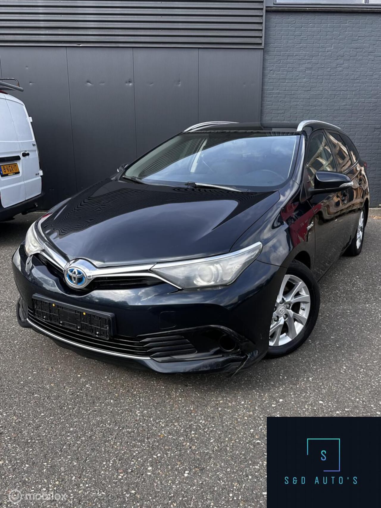 Toyota Auris - 1.8 Hybrid Comfort / Export - AutoWereld.nl