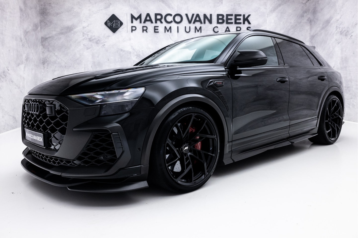 Audi RSQ8 - 4.0 TFSI Performance 760 PK ABT Legacy Edition 1/125 | Pano | B&O 3D | Massage - AutoWereld.nl