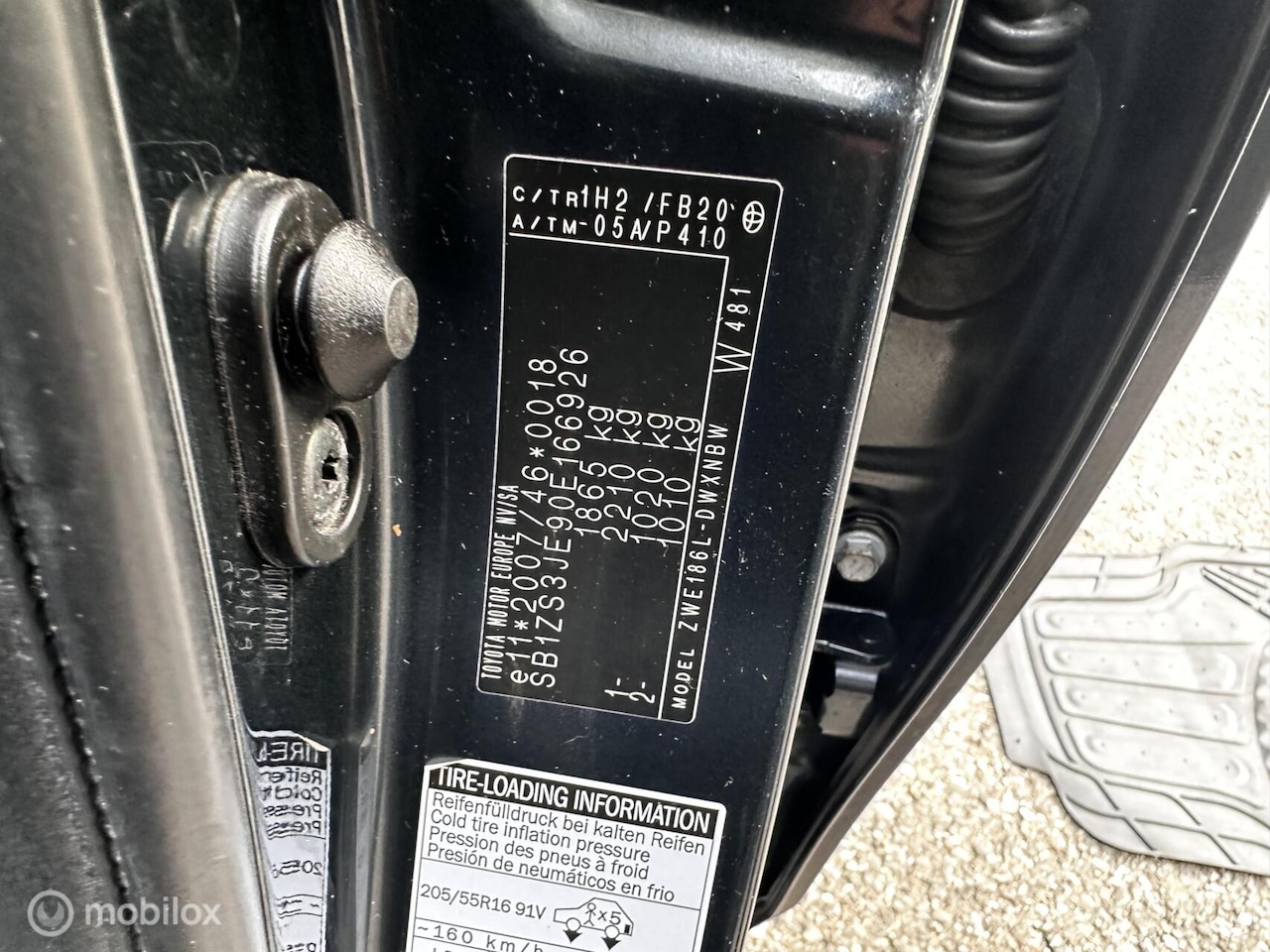 Toyota Auris - 1.8 Hybrid Comfort / Export - AutoWereld.nl
