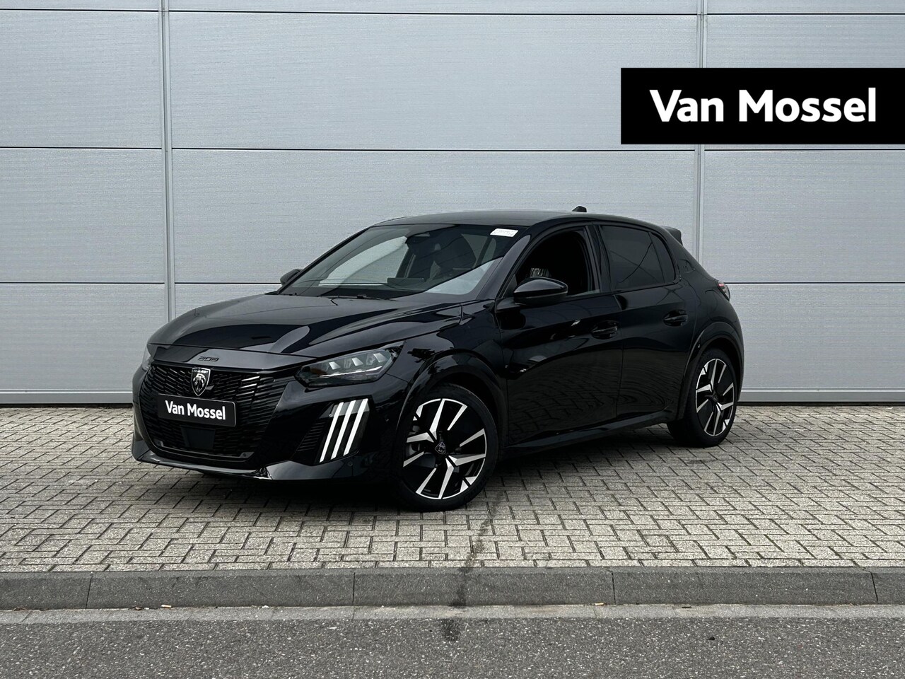 Peugeot 208 - 1.2 Hybrid 110 e-DCS6 GT l Camera l Navi l Parkeersensoren l Apple carplay & Android auto - AutoWereld.nl
