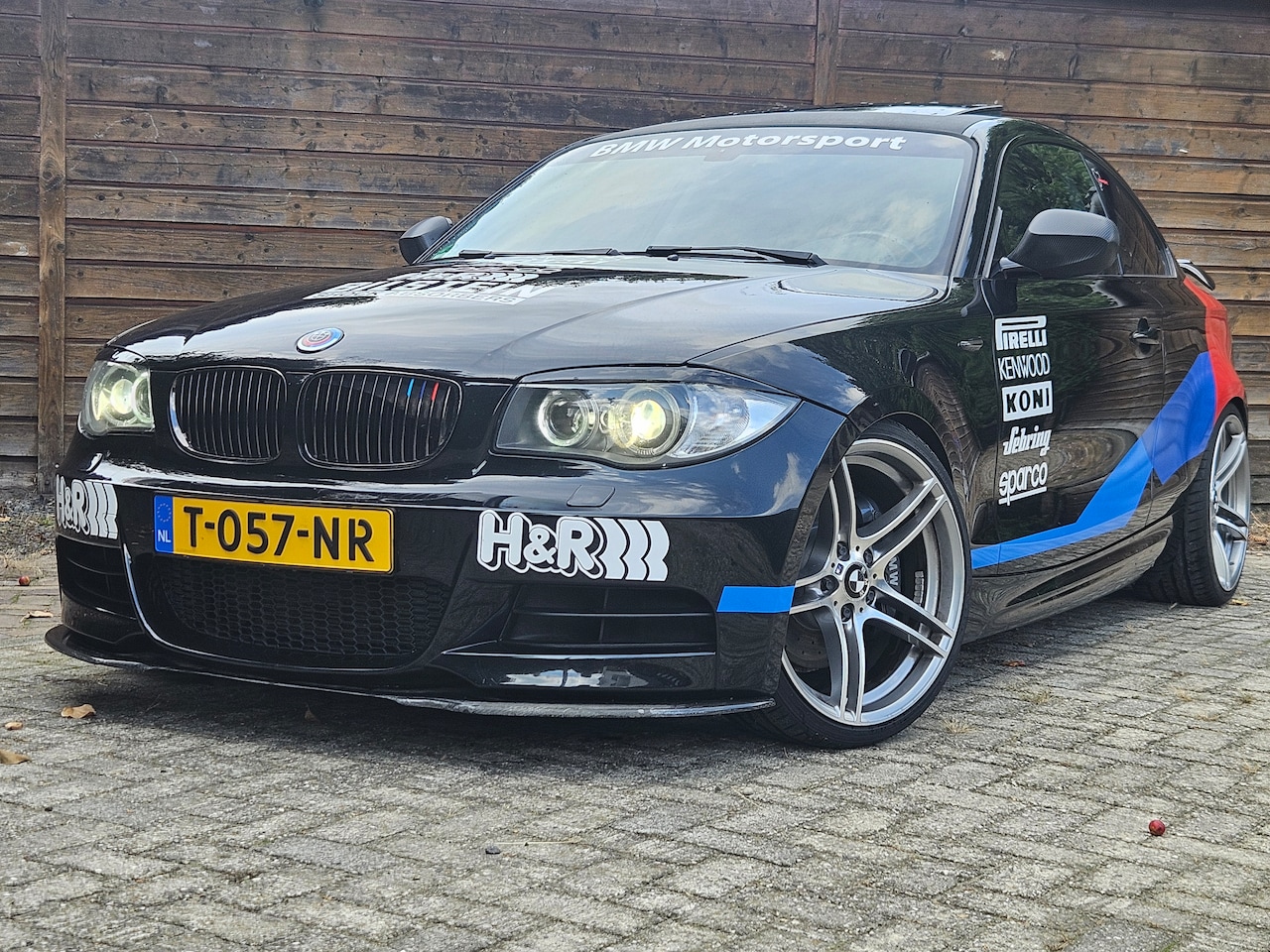 BMW 1-serie Coupé - 135i High Executive 1-SERIE 135i COUPE |M-PAKKET|350 PK|AUT|*CONCOURSSTAAT* - AutoWereld.nl