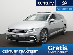 Volkswagen Passat Variant - 1.4 TSI PHEV GTE Highline Automaat - 360 camera - Trekhaak - Panoramaschuif-kanteldak - Na