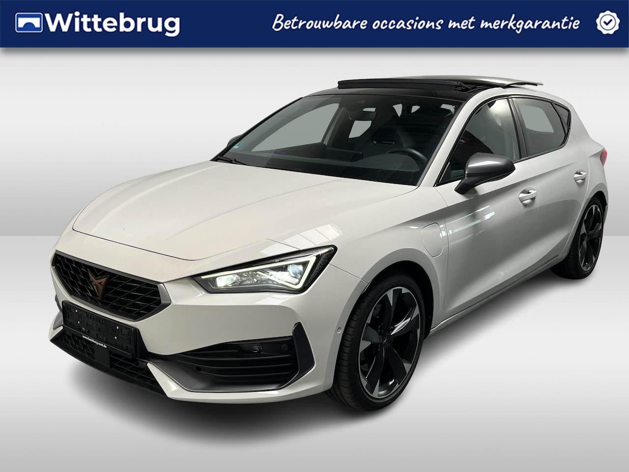 CUPRA Leon - 1.4 e-Hybrid Performance / AUTOMAAT/ PANO/ PARK.SENSOR.V+A/ CAMERA/ FULL LINK/ CRUISE/ STU - AutoWereld.nl