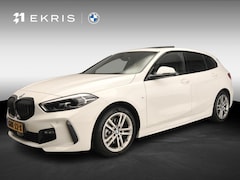 BMW 1-serie - 5-deurs 118i | M-Sportpakket | LED | Navigatie | Panoramadak | Sportstoelen | Shadow line