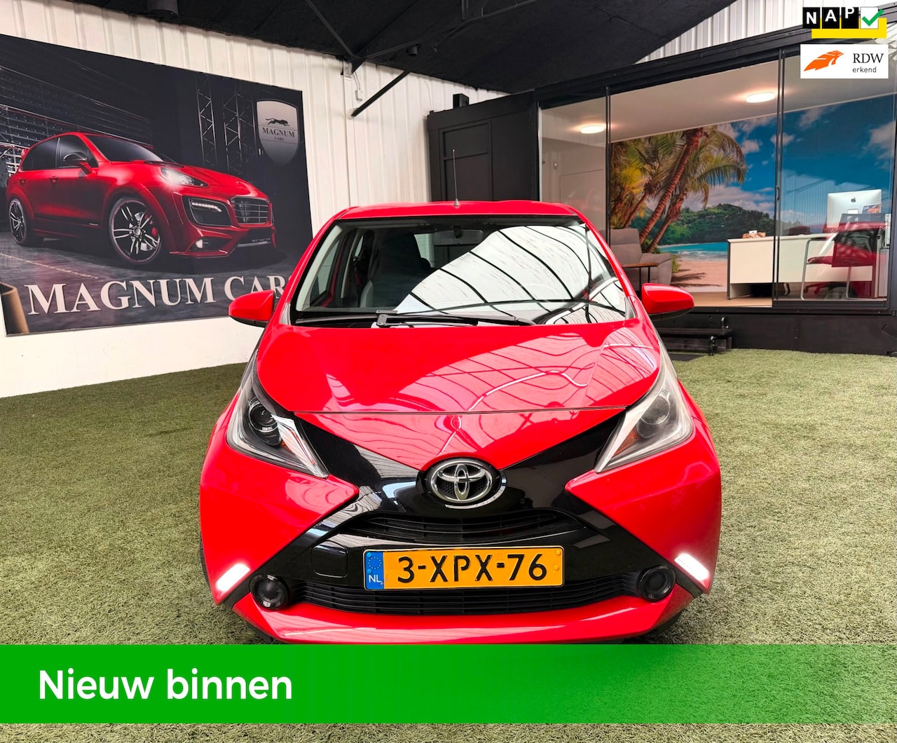 Toyota Aygo - 1.0 5D NAP ( Netto prijs €4499 ) Cruise Control Bluetooth Elek.ramen Nw APK ( Nieuw Model - AutoWereld.nl