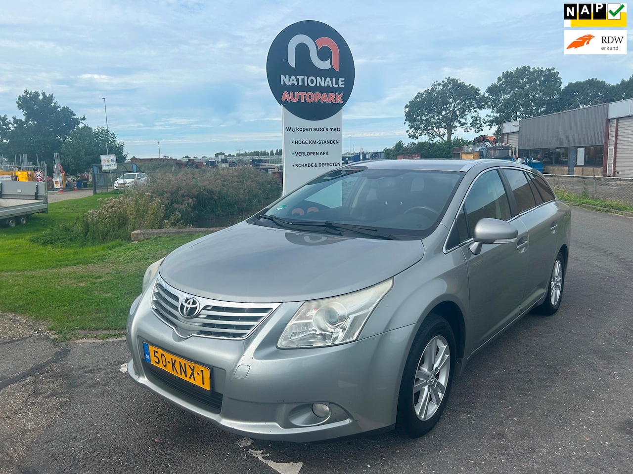 Toyota Avensis Wagon - 1.8 VVTi Dynamic | 2010 | Benzine | Automaat | EURO 5 - AutoWereld.nl