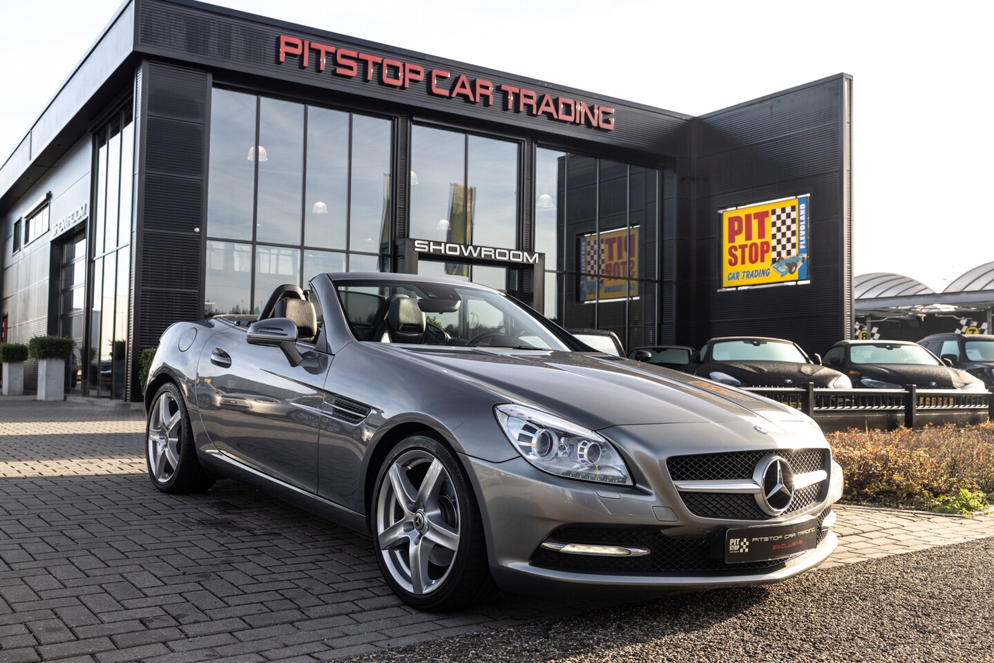 Mercedes-Benz SLK-klasse - 250 250, 204 PK, AMG, Panoramadak, Cruise, Dealer onderhouden! - AutoWereld.nl