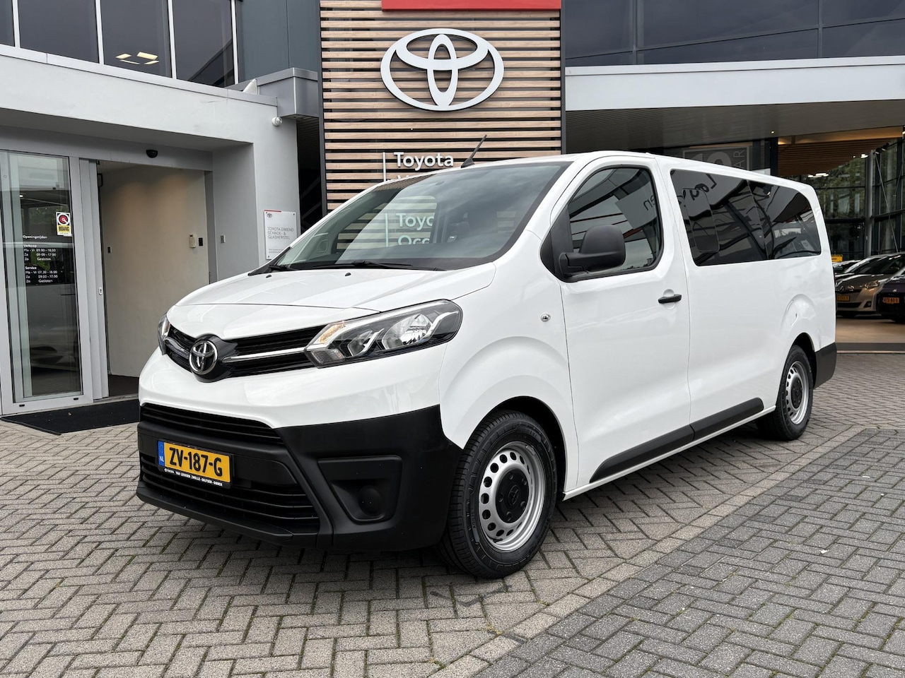 Toyota ProAce Shuttle - 1.5 D-4D Cool Comfort Long NL-AUTO INCL BTW EN BPM - AutoWereld.nl