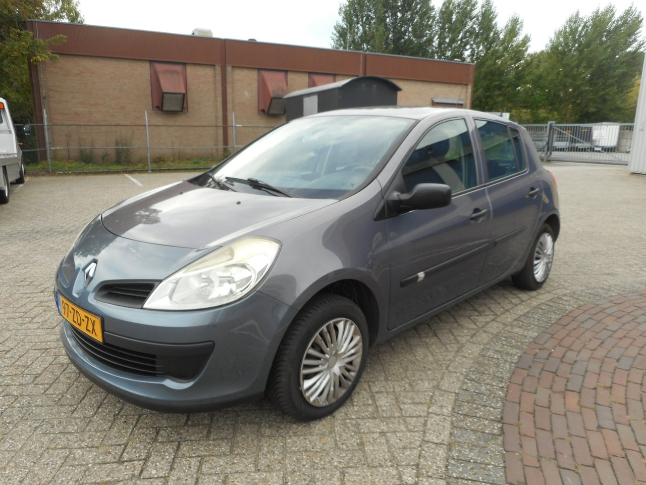 Renault Clio - 1.2-16V Business Line 1.2-16V Business Line - AutoWereld.nl