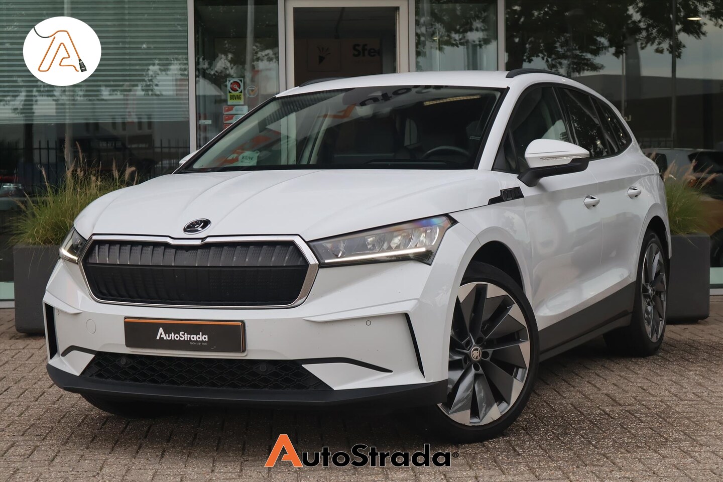 Skoda Enyaq iV - 60 Elektromotor 180pk SoH 91% | Virtual | Navigatie | LED | Camera | Cruise | Climate | Ca - AutoWereld.nl
