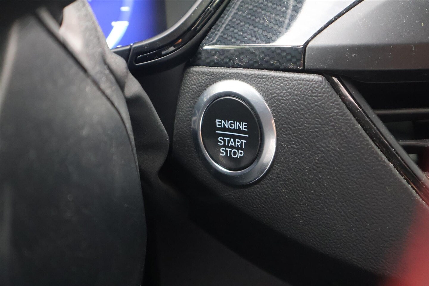 Ford Focus Wagon - 1.0 ST-Line EcoBoost 155pk | Pano | Trekhaak | Virtual | Winter Pakket | Camera | LED | Cr - AutoWereld.nl
