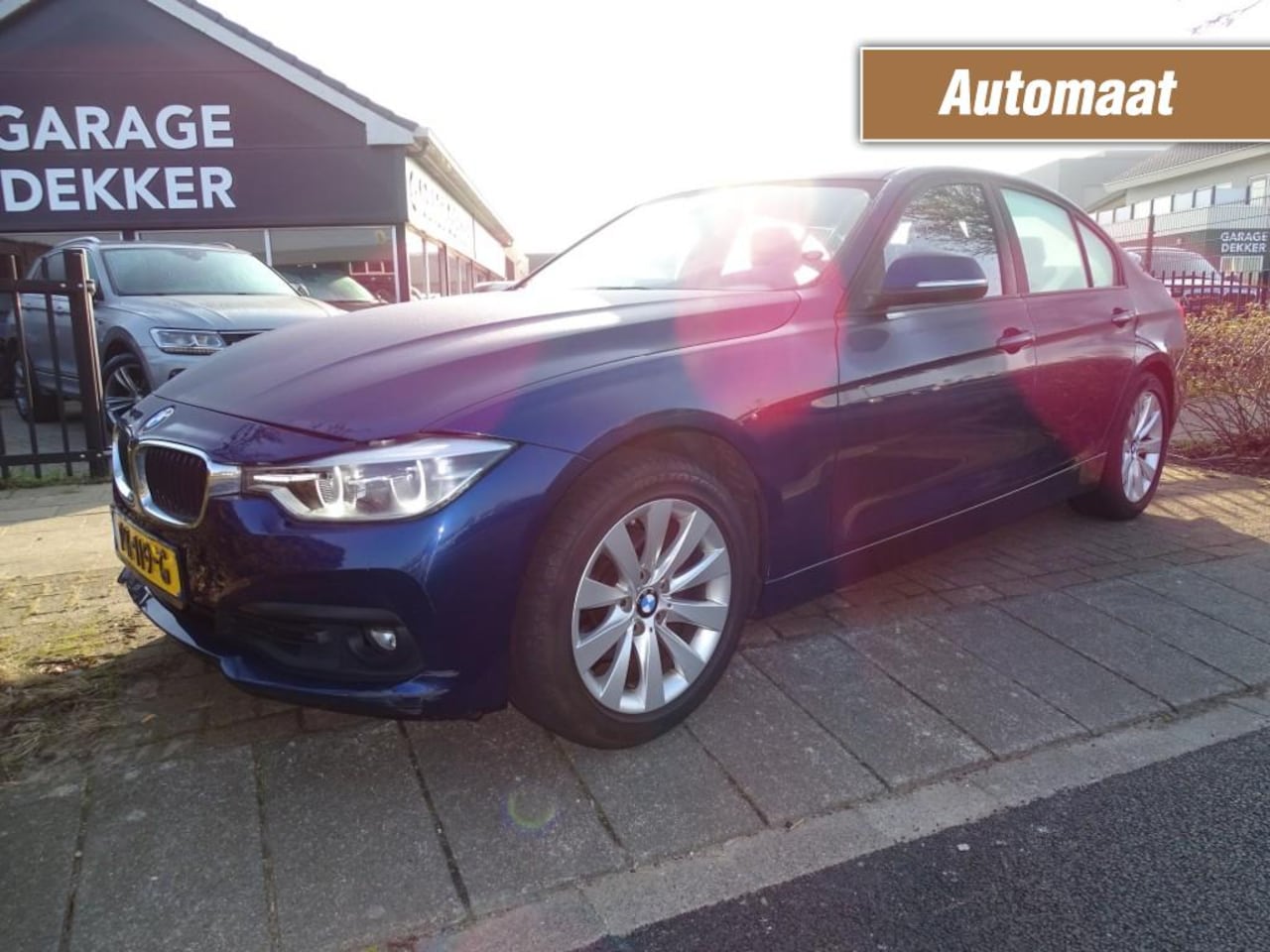 BMW 3-serie - 318I EXECUTIVE-Automaat-Navi-Media-Pdc-Blth-Cruise-Clima - AutoWereld.nl