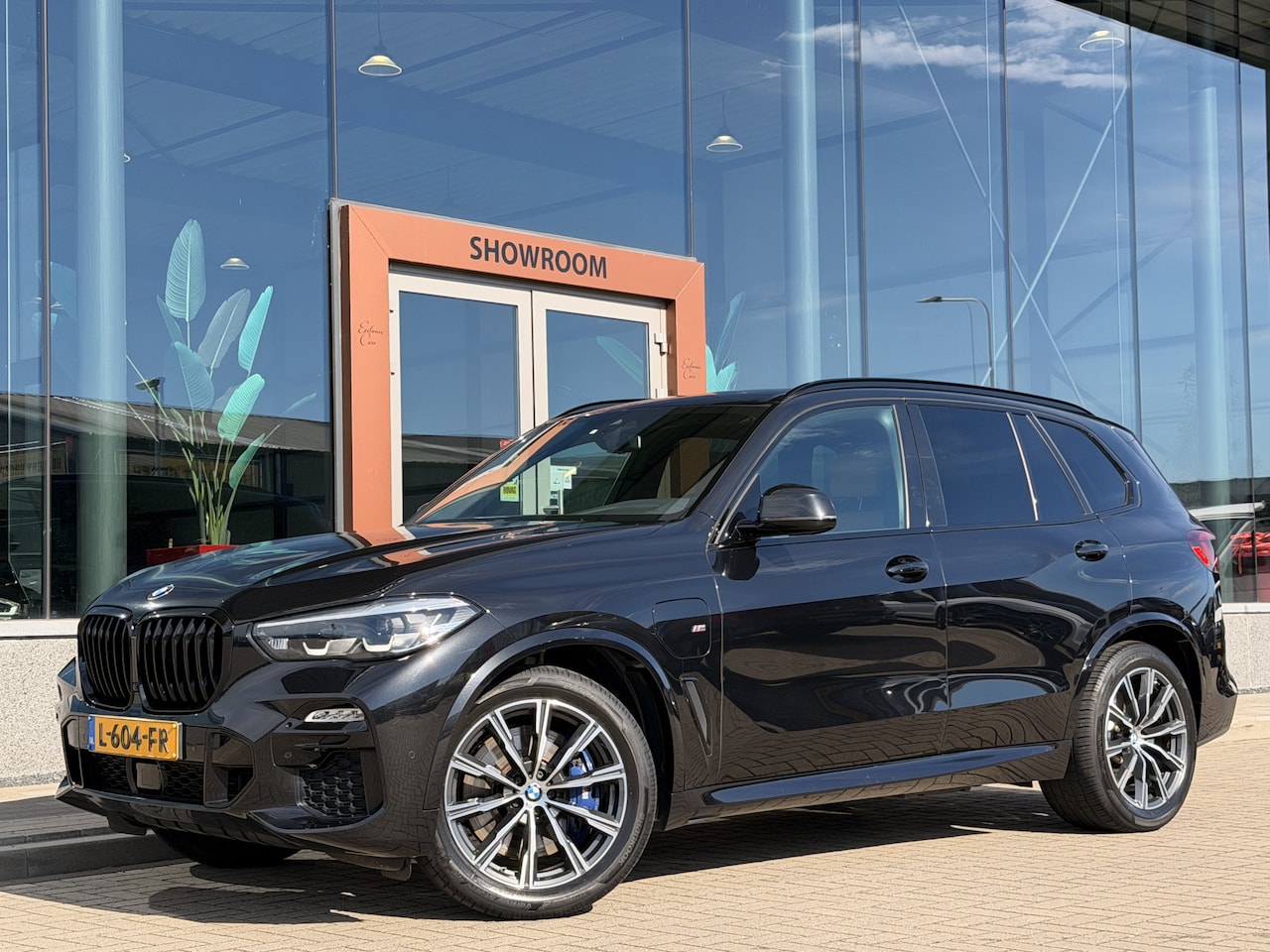 BMW X5 - xDrive45e High Executive | M-Sport | 1ste Eigenaar | ACC | EL.TREKHAAK | LUCHTVERING - AutoWereld.nl