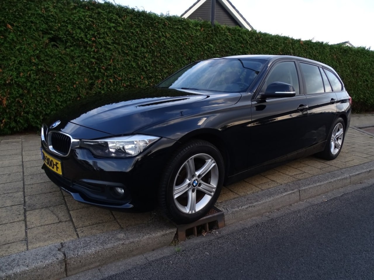 BMW 3-serie Touring - 318I LUXURY Touring-Came-Navi-Clima-Trkh-Blth-Pdc - AutoWereld.nl