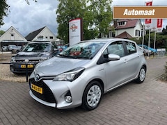 Toyota Yaris - 1.5 HYBRID AUTOMAAT / CAMERA / CRUISE CTR. / AIRCO-ECC / BLUETOOTH / ELEK. RAMEN / RADIO