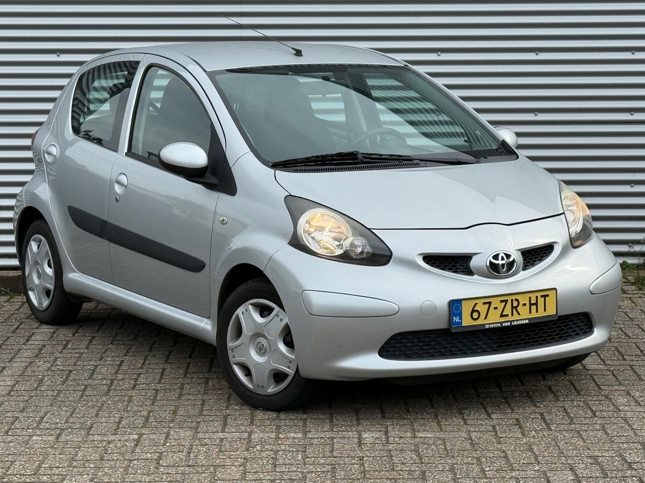 Toyota Aygo - 1.0-12V + / APK / 5 deurs / NAP / Nette auto / Garantie / inruil Mog. - AutoWereld.nl