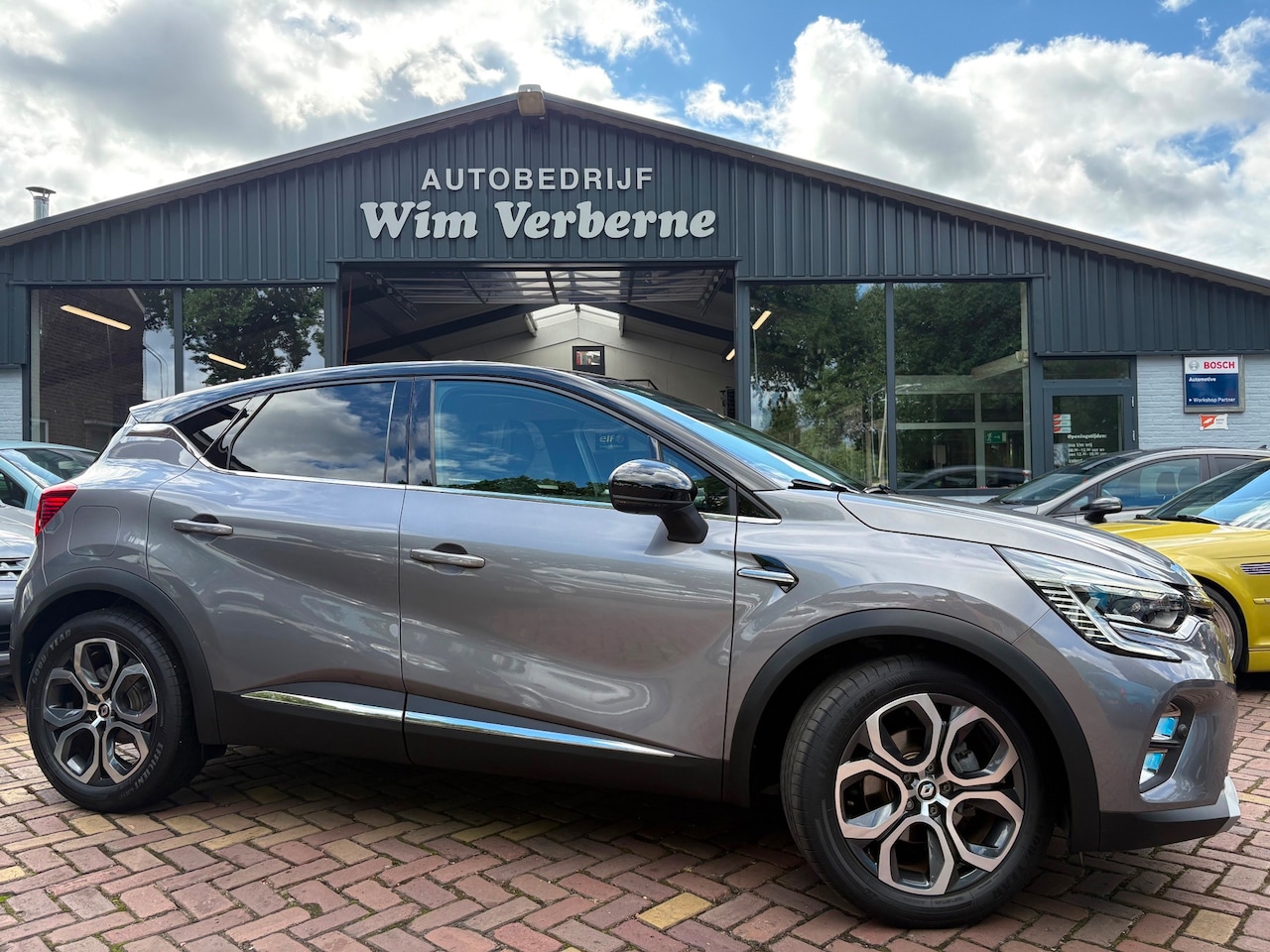 Renault Captur - 1.6 E-Tech Hybrid 145 Intens Groot navigatie - AutoWereld.nl