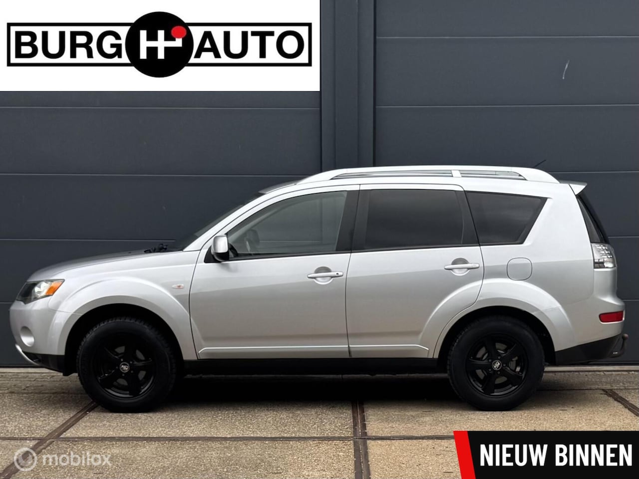 Mitsubishi Outlander - 2.4 Intro Edition 2WD - APK TM 01-09-2027 - 2E EIGENAAR - TREKHAAK - ECC - CRUISE CONTROLE - AutoWereld.nl