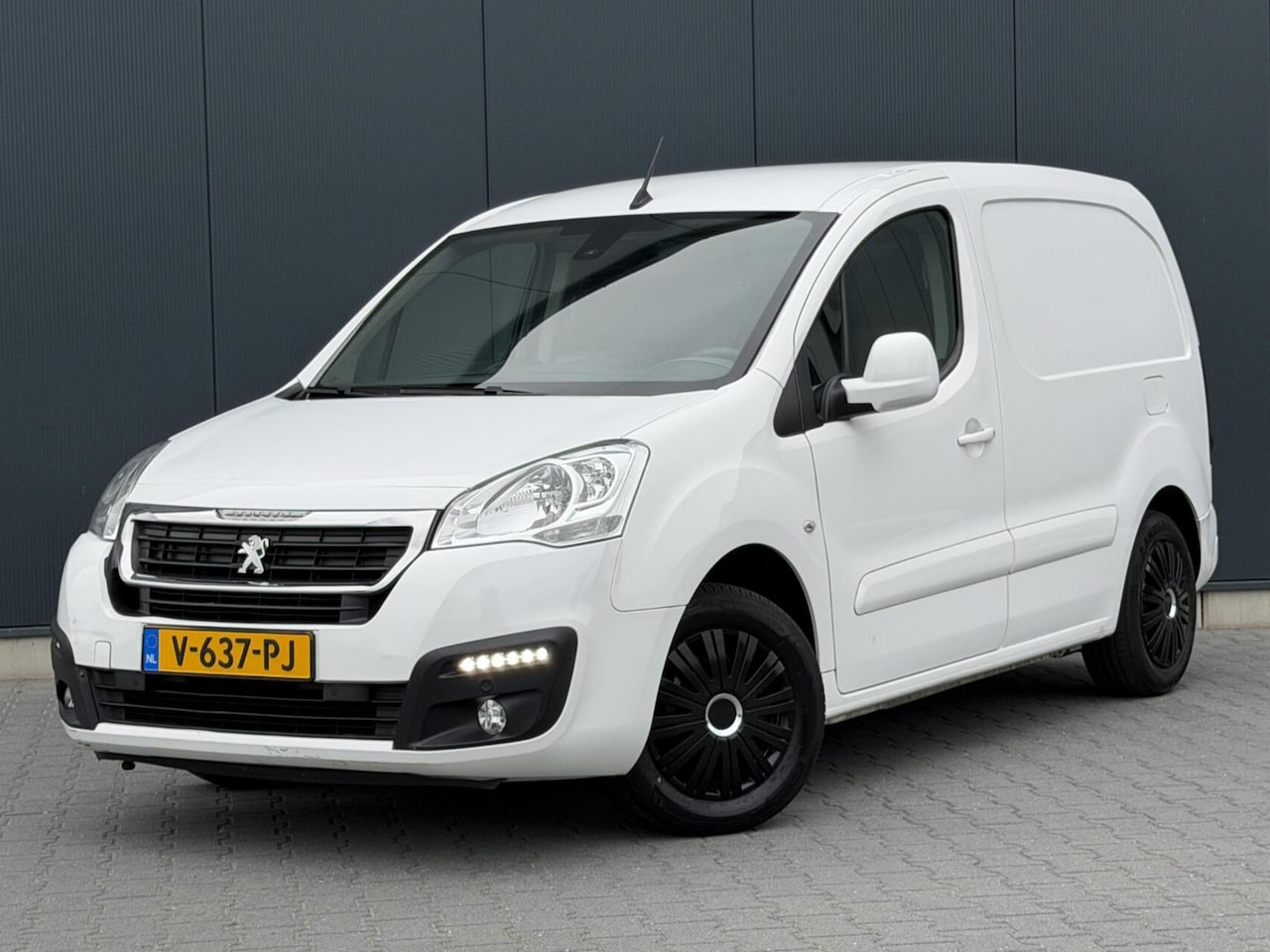 Peugeot Partner - bestel 120 1.6 BlueHDi Automaat - Led - 2e Eigenaar - AutoWereld.nl