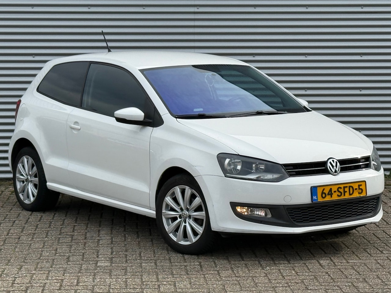 Volkswagen Polo - 1.2 TSI Comfortline / Sport / LM velgen / Camera / inruil mog. - AutoWereld.nl