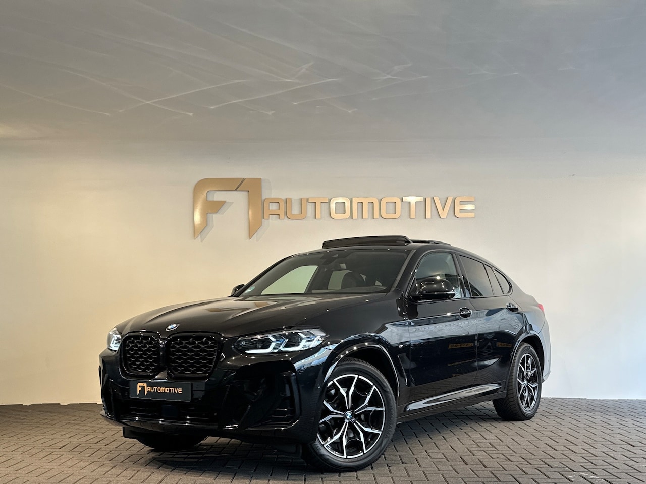 BMW X4 - XDrive30i High Executive Pano|Stuurverwarming|Memory - AutoWereld.nl