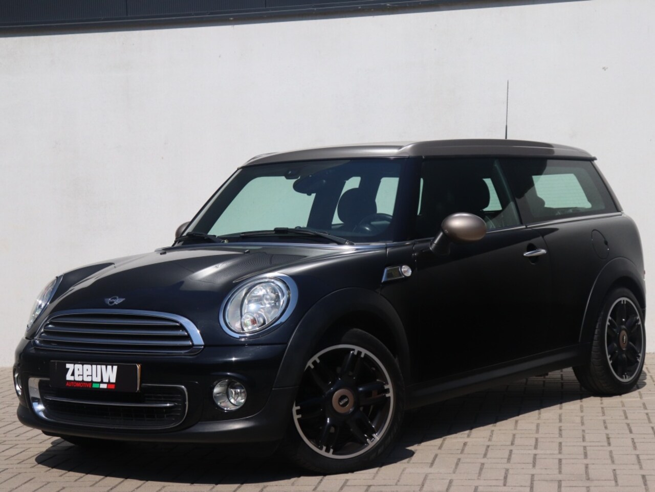 MINI Clubman - 1.6 Cooper Bond Street Edition | Dealer onderhouden | Unieke uitvoering | Van echte liefhe - AutoWereld.nl