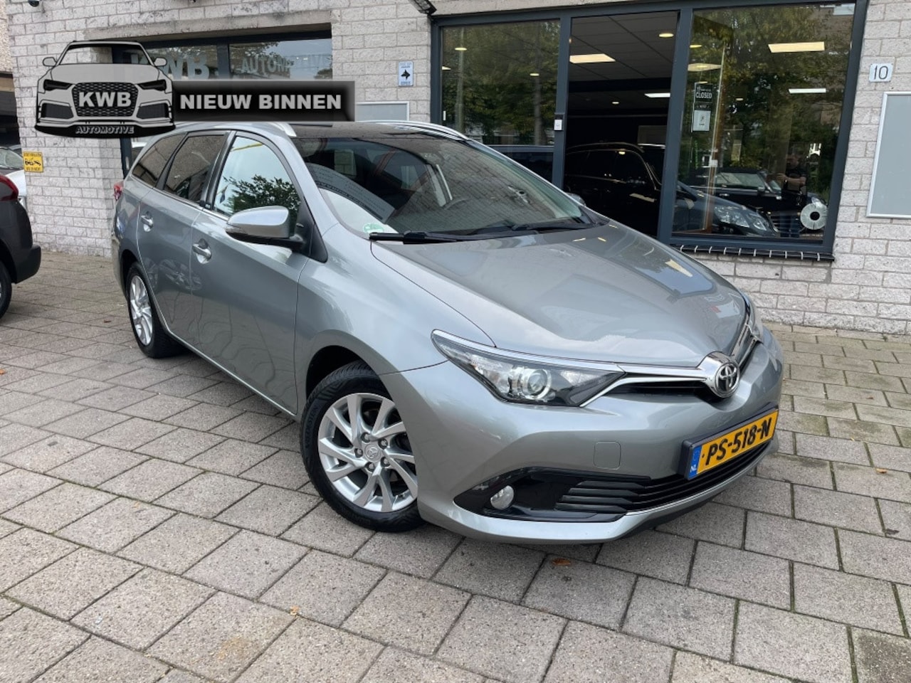 Toyota Auris Touring Sports - 1.2T Business Pano Trekhaak Navi Beurt - AutoWereld.nl