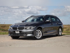 BMW 3-serie Touring - 330e High Executive LED / DEALER ONDERHOUDEN / CAMERA / CARPLAY / PHEV